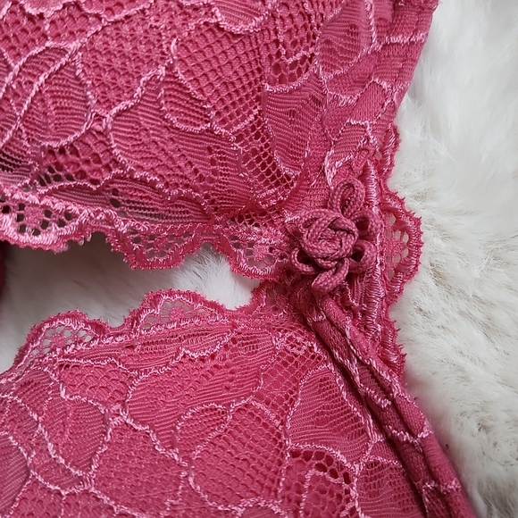 VS Very Sexy Bra - Picture 2 of 9